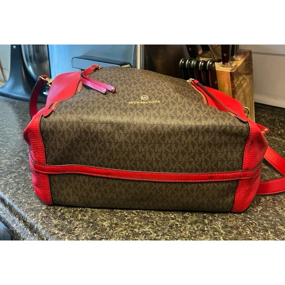 MICHAEL KORS Brooklyn Large Logo and Pebbled Leather Tote Bag Red/Brown - Picture 6 of 11